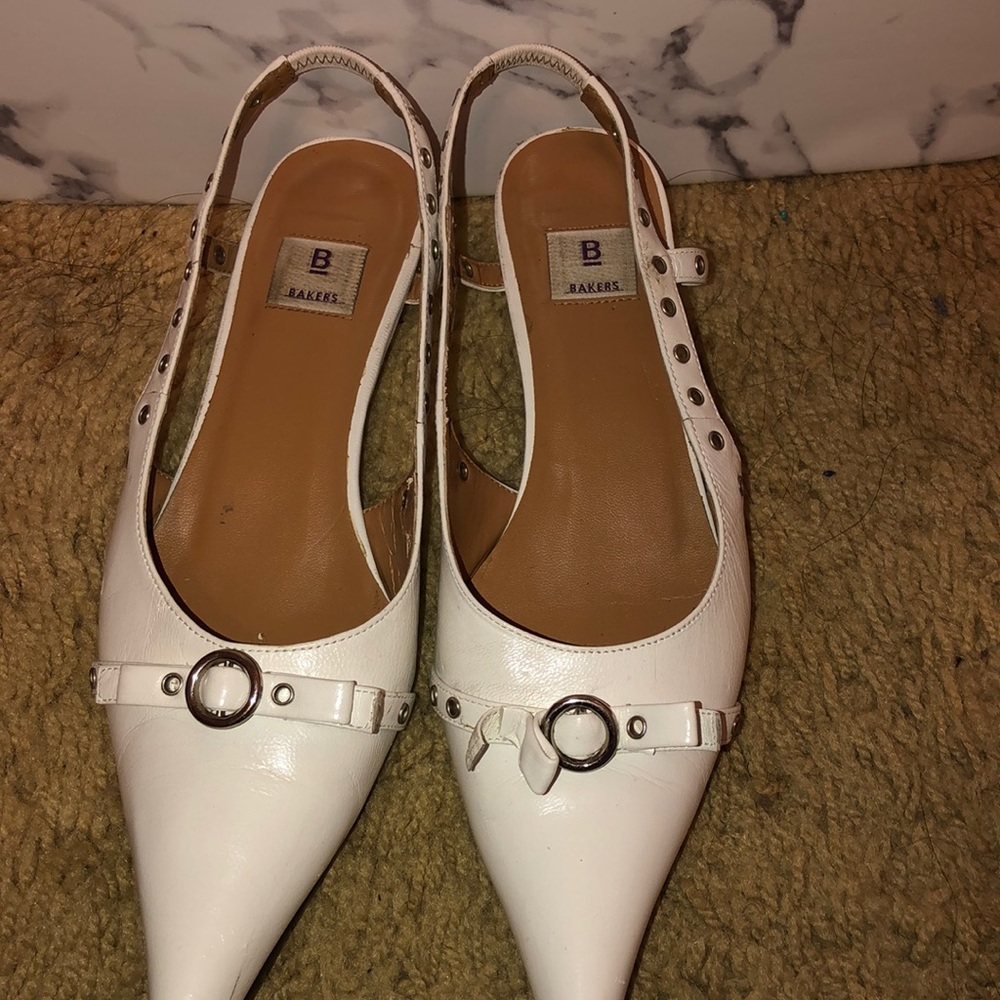 Small  heel pointy toe